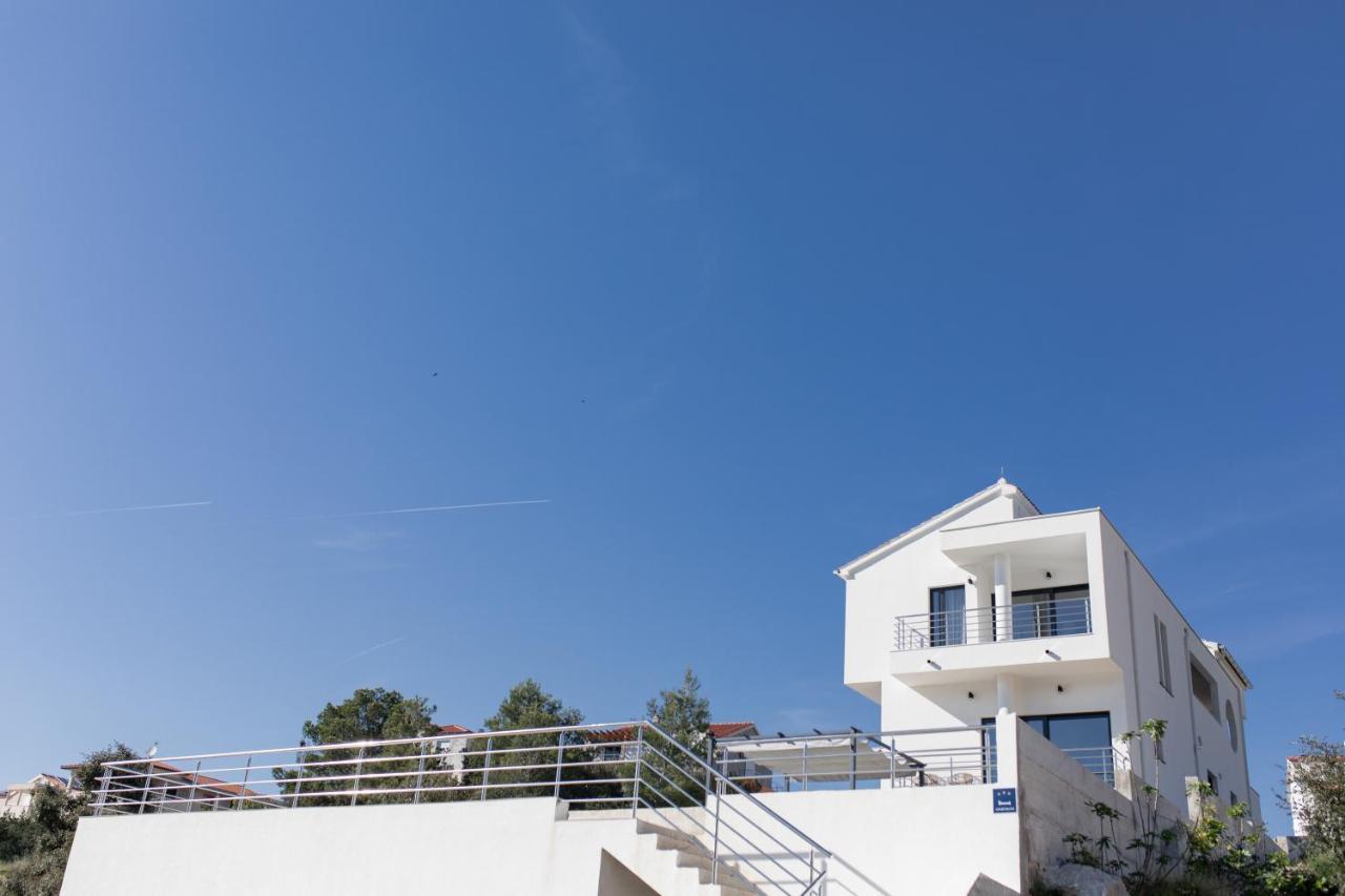 Apartments Suzy Šibenik Exterior foto